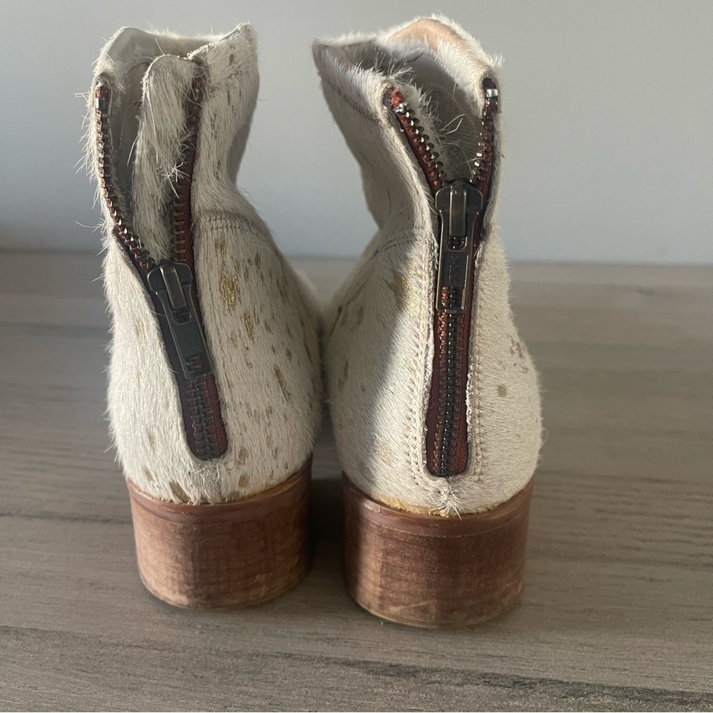 Coconuts by Matisse | The Slow Down Cow Hair Western Bootie Festival - Picture 3 of 7